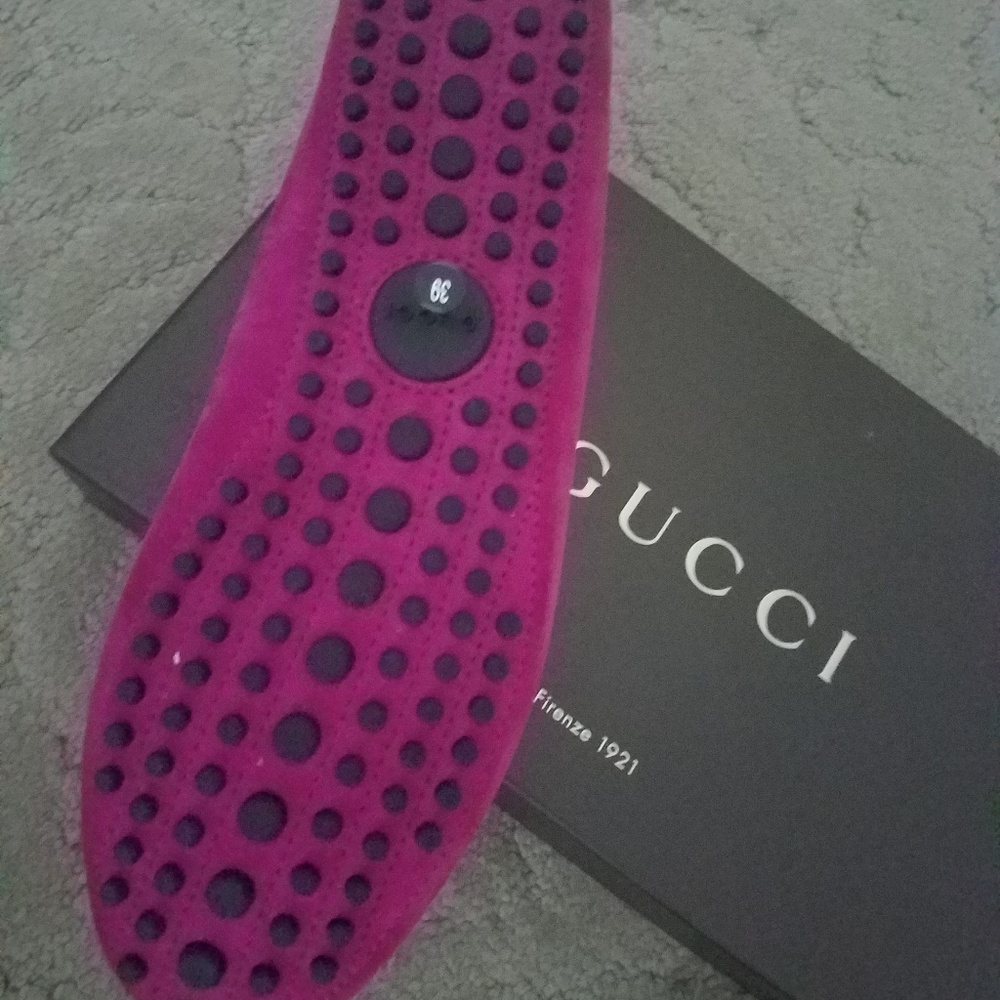 BRAND NEW IN BOX GUCCI LOAFERS